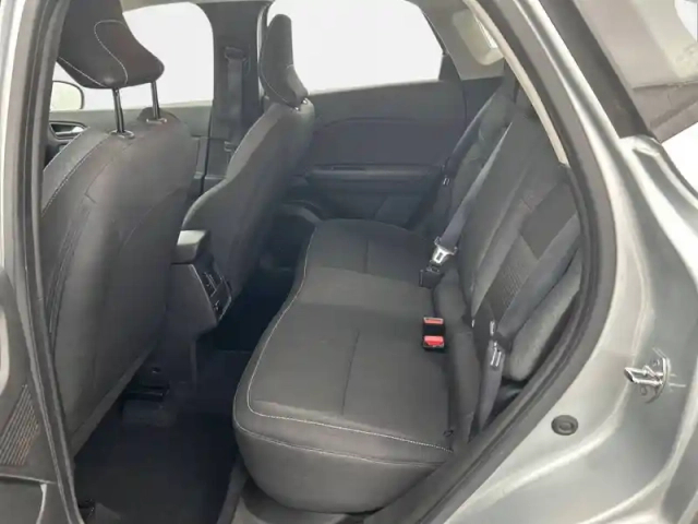 Renault Captur blue dci 115 edc — photo 2