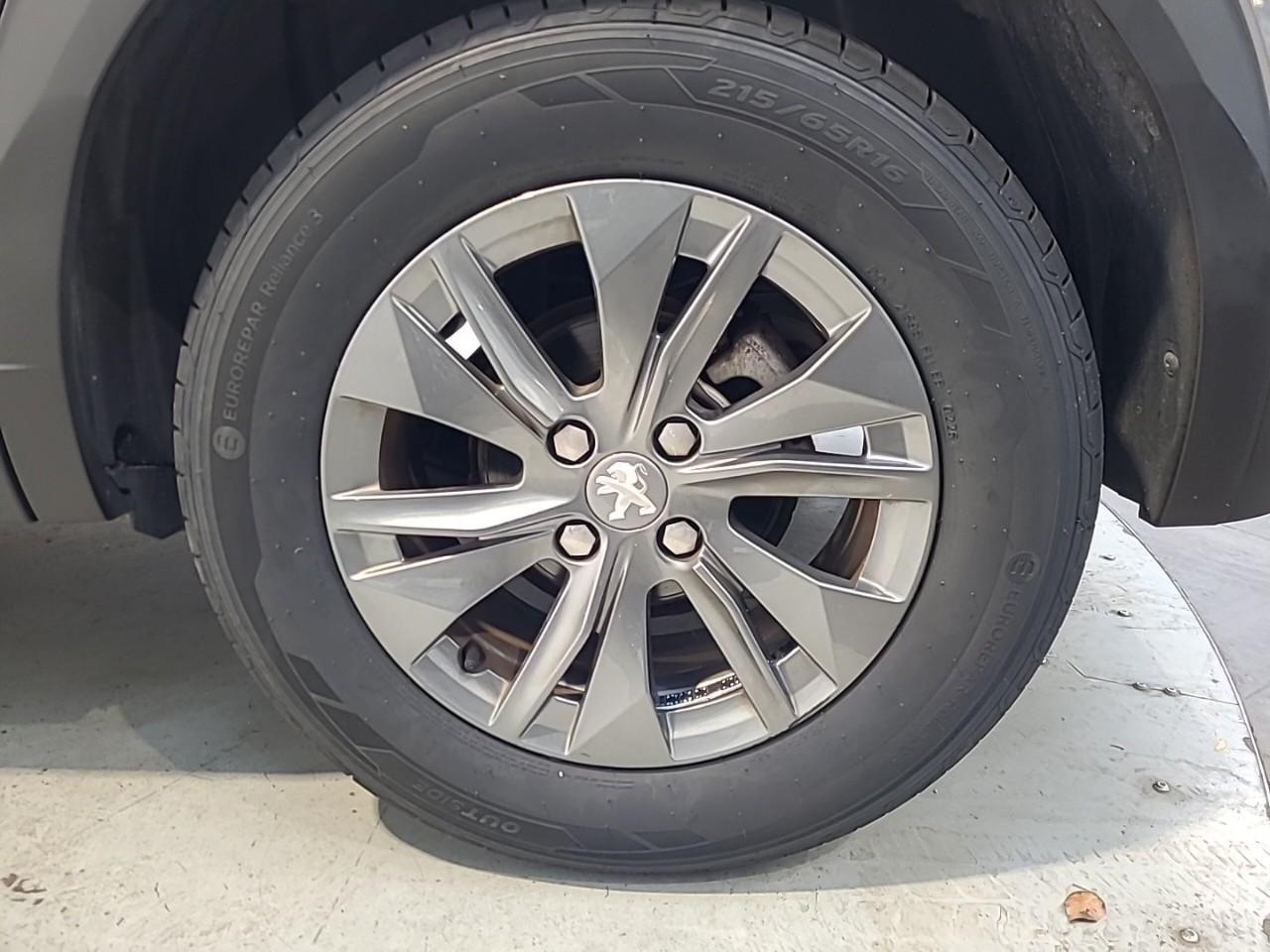 Peugeot 2008 puretech 100 s&s bvm6 style — photo 16