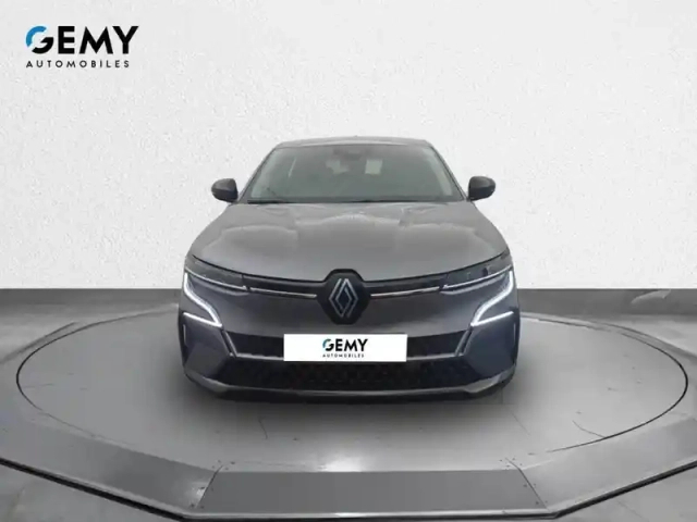 Renault Megane e-tech ev60 220 ch super charge — photo 2
