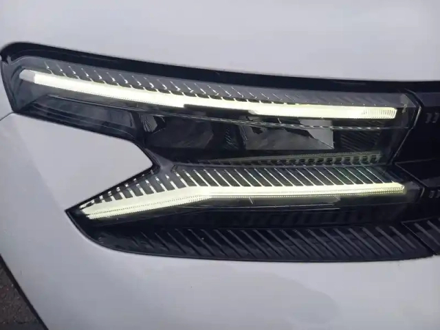 Citroën C5 Aircross hybride 136 e-dcs6 — photo 37