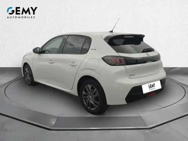 Peugeot 208 puretech 100 s&amp;s eat8 — photo 7