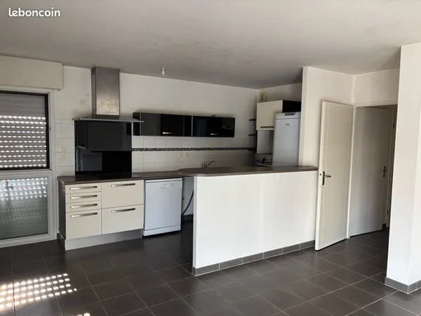 Loue appartement T4 dernier étage Île de Nantes
