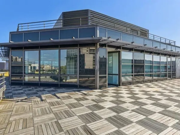 Bureaux 1496 m²