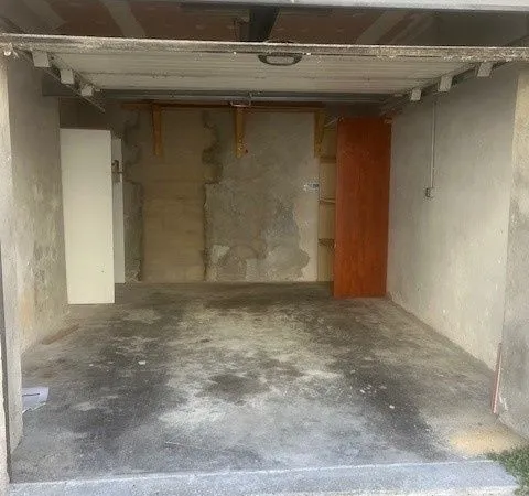 Parking/box 14 m² Bordeaux