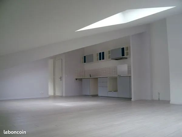 THEOULE - logement vide 68 m2