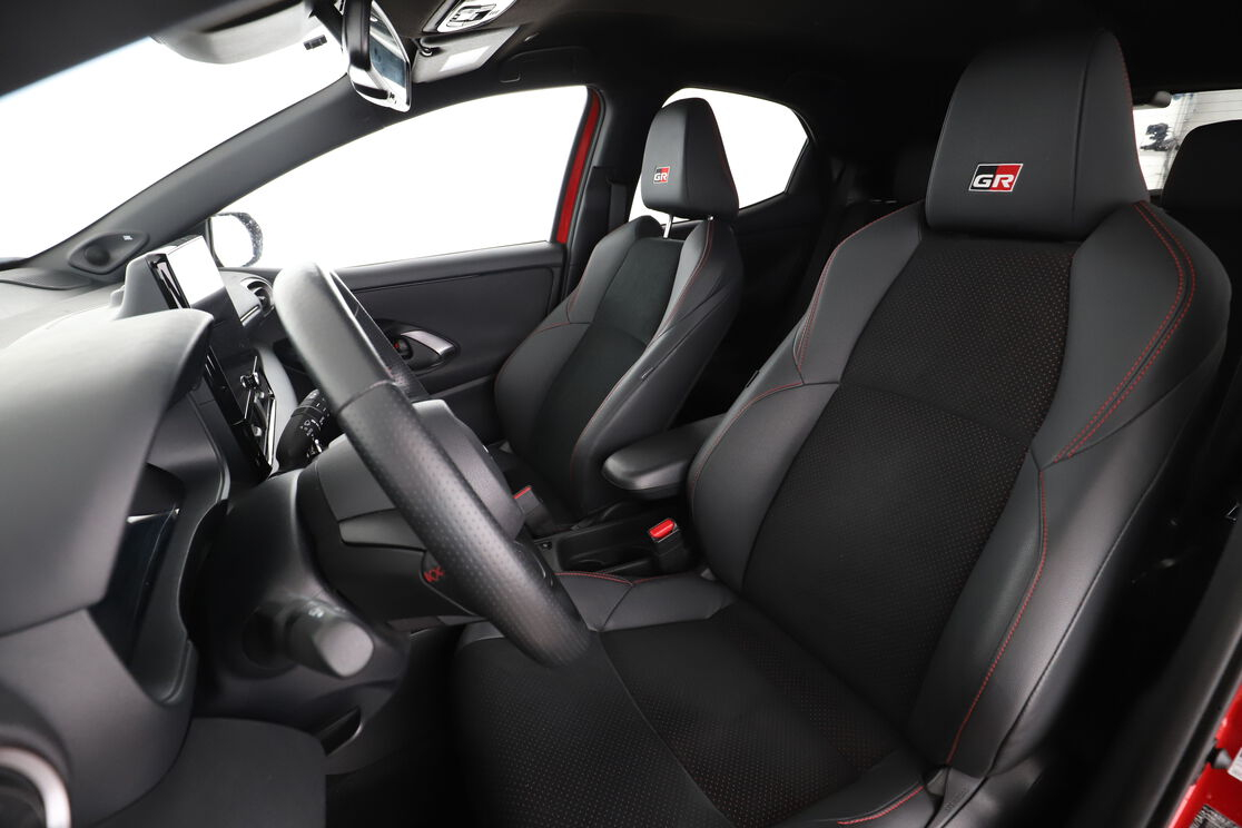 Toyota Yaris 1.5 Hybride GR Sport — photo 9
