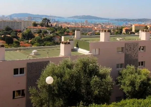 Toulon fort rouge dans résidence bien entretenue petit 3 pièces loué