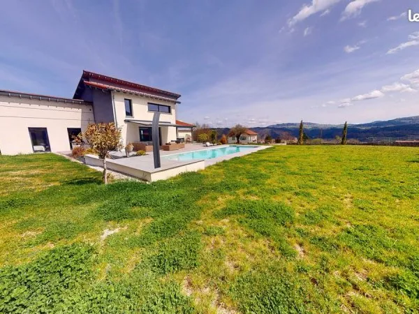 Maison 7 pièces 208 m²