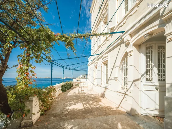 Propriété 5 pièces 181 m²