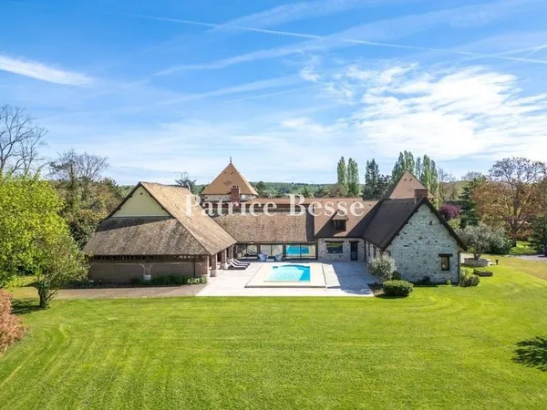 Maison 20 pièces 567 m²