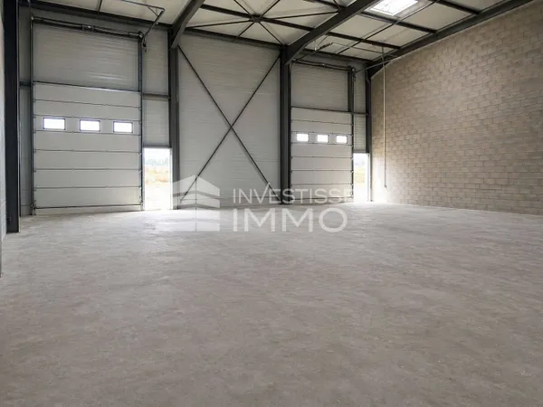 Local d'activité 550 m²