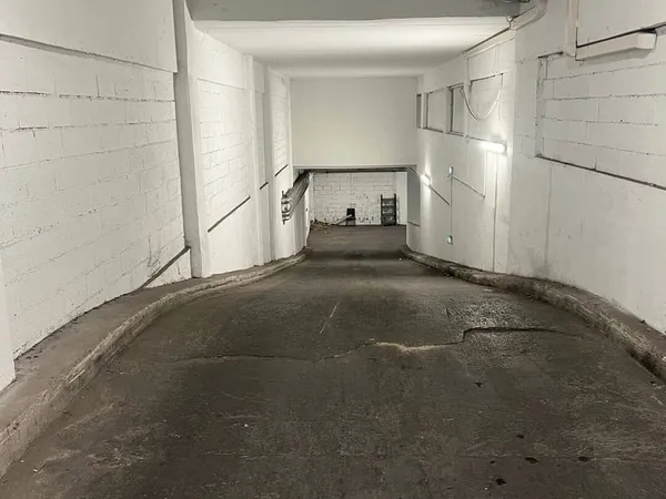 Parking 12 m²