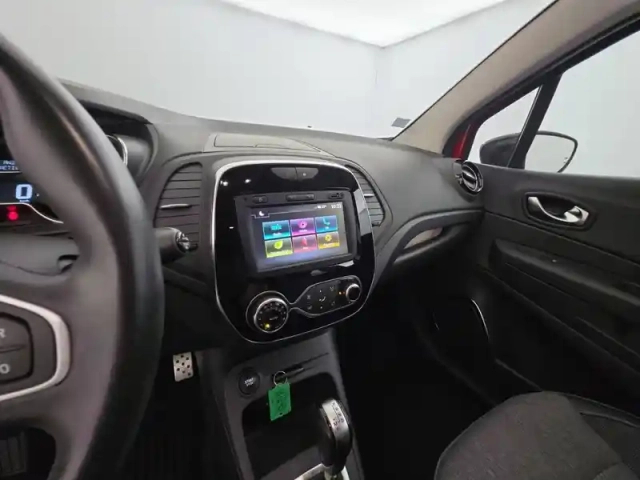 Renault Captur tce 150 fap edc — photo 70