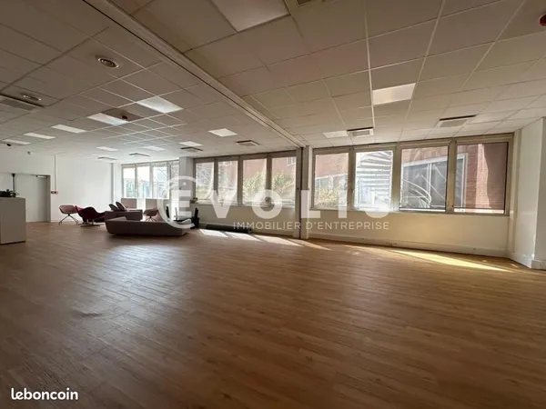Bureaux 219 m²