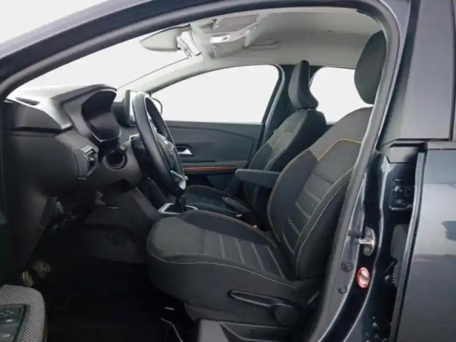 Dacia Sandero 1.0 tce 90ch stepway confort -22 — photo 14
