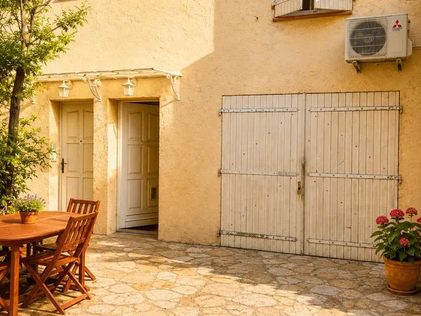 Maison + Garage Endoume