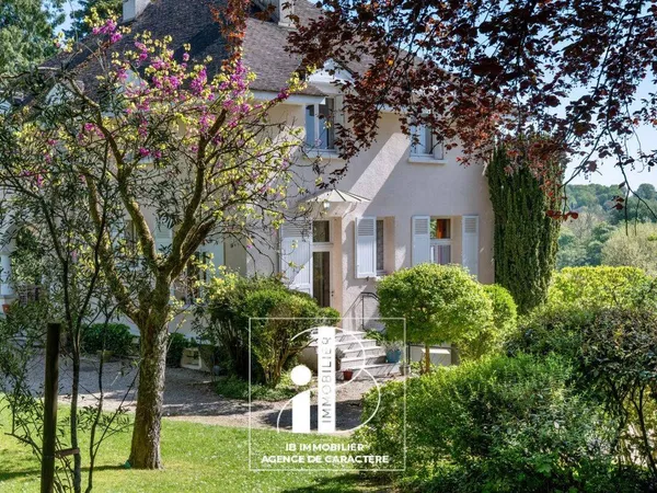 Maison 8 pièces 238 m²