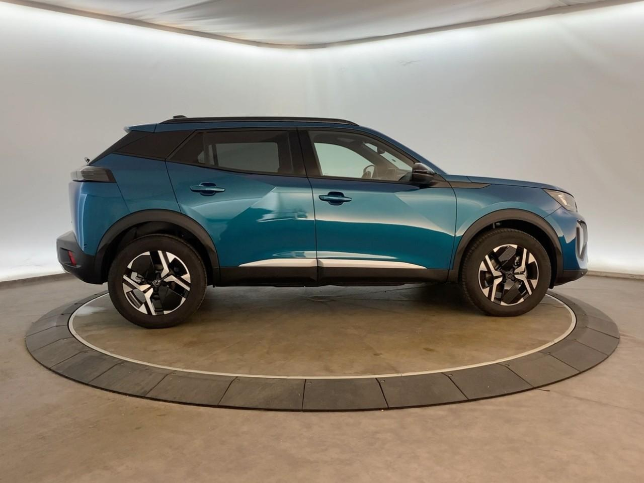Peugeot 2008 hybrid 145 ch e-dcs6 allure — photo 4