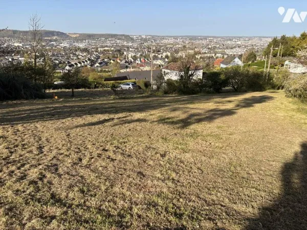 Terrain 600 m²