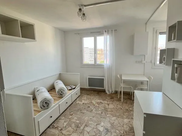 Studio meublé équipé