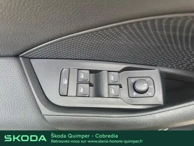 Skoda Octavia combi 2.0 tdi scr 150ch selection dsg7 — photo 12
