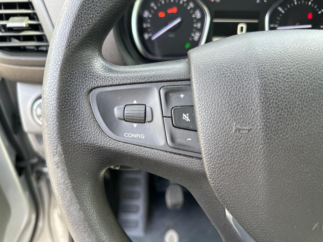 Peugeot Expert standard 2.0 bluehdi 120ch s&s asphalt — photo 31