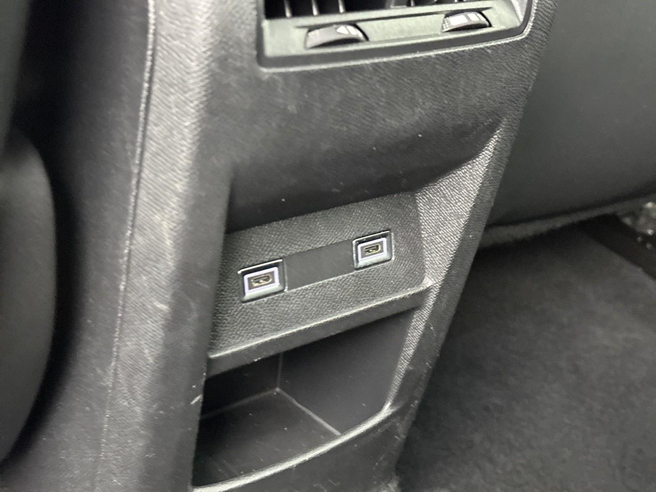 Peugeot 408 phev 180 e-eat8 allure pack — photo 34