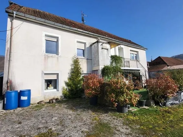 Local commercial 2 pièces 162 m²