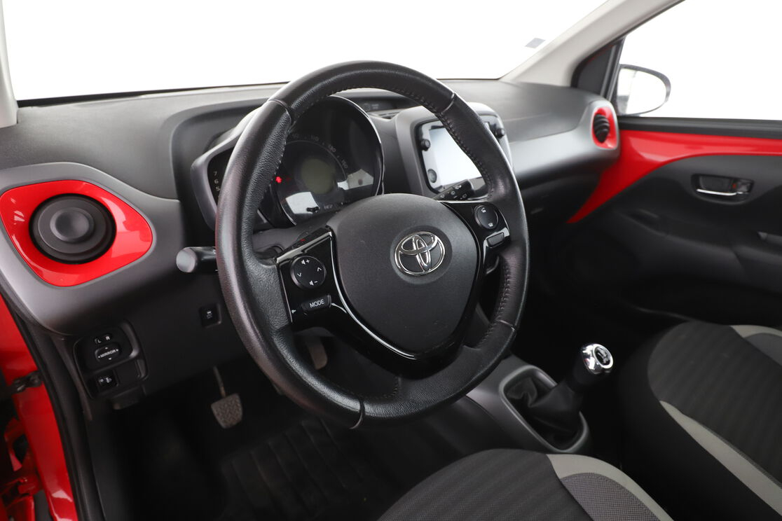 Toyota Aygo 1.0 VVT-i X-Play — photo 10