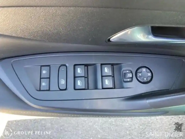 Peugeot 308 sw 1.2 puretech 130ch s&amp;s allure — photo 12