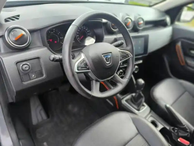 Dacia Duster 1.3 tce 150ch fap extreme 4x2 edc — photo 9