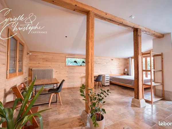 Maison 7 pièces 209 m²