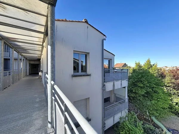 ANGOULEME QUARTIER PRISE, APPARTEMENT AVEC BALCON ET PARKING