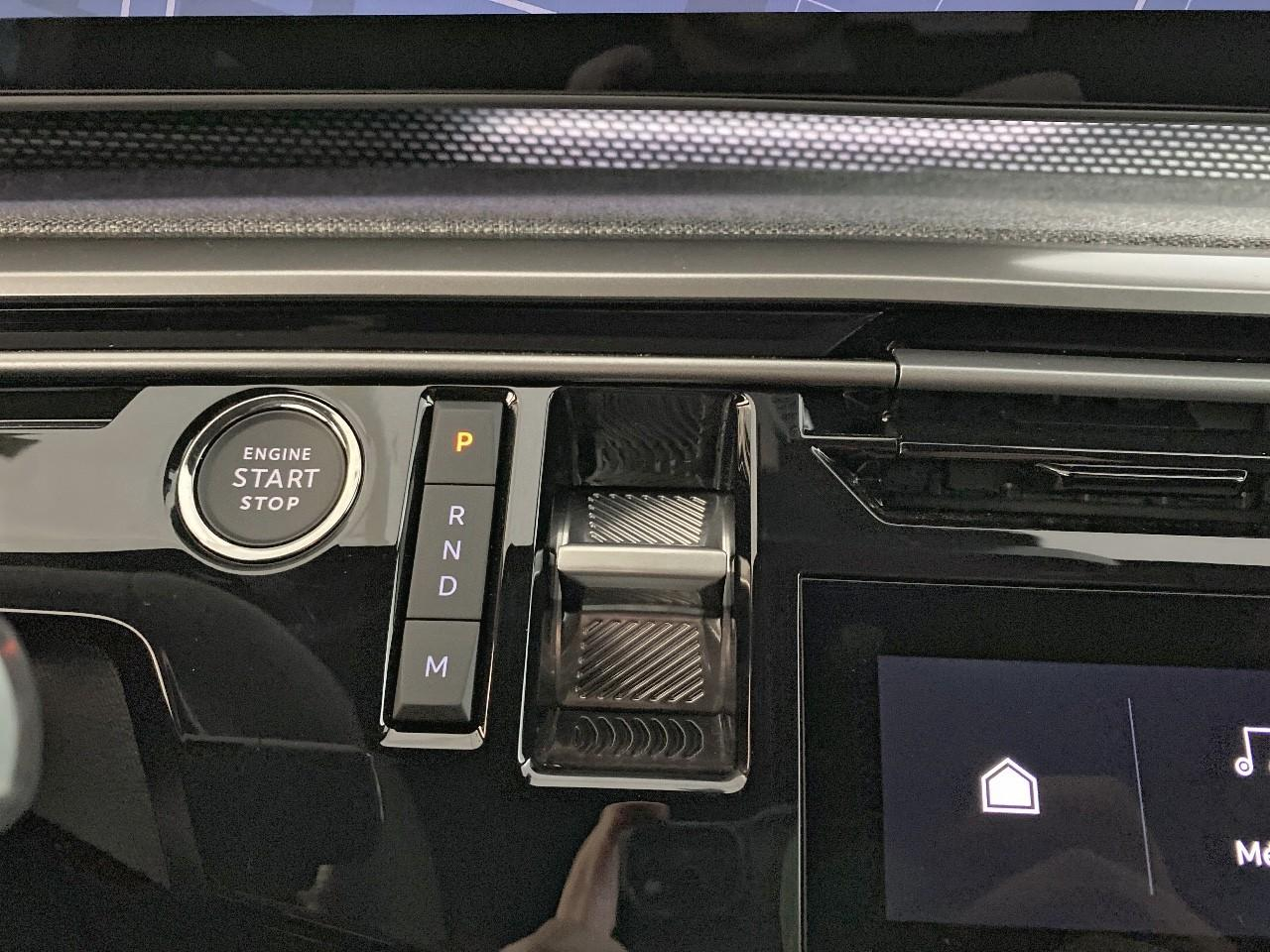 Peugeot 3008 hybrid 145 e-dcs6 gt — photo 15