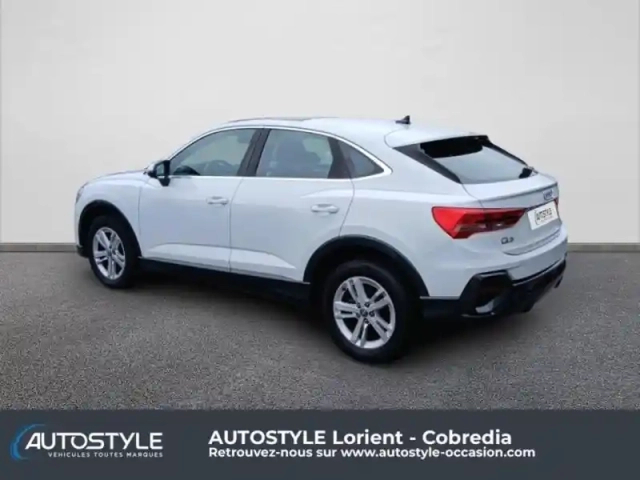Audi Q3 sportback 35 tfsi 150ch design s tronic 7 — photo 3