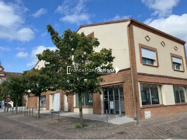 Local commercial 180 m²