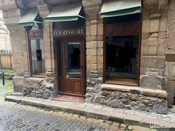 Murs commerciaux de caractère - vannes intra-muros