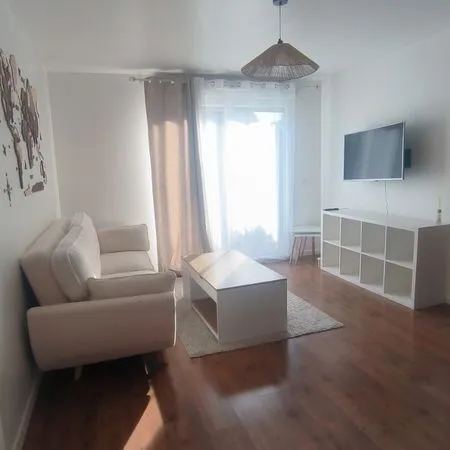 Appartement T2 meublé avec jardin et parking privatif souterrain - Frépillon