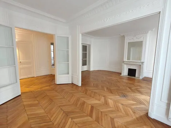 Appartement 6 pièces 155 m²