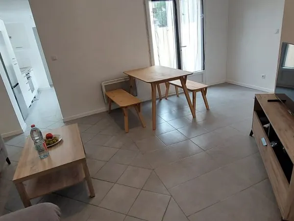 Villa Roser F3 avec une cour