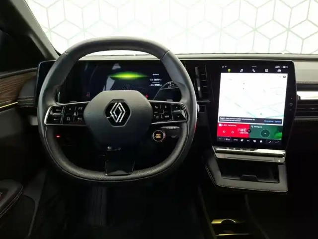 Renault Megane e-tech ev60 220 ch super charge — photo 14
