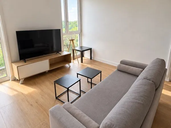 Ch dans T4 62m2 - refait à neuf