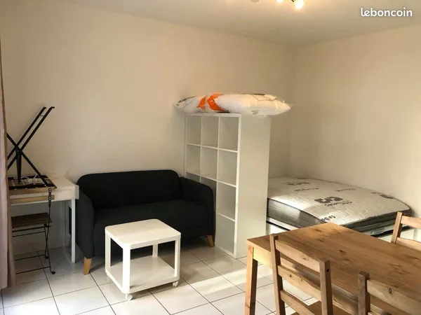 Studio faculté de pharmacie avec place de parking à 3 min à pied