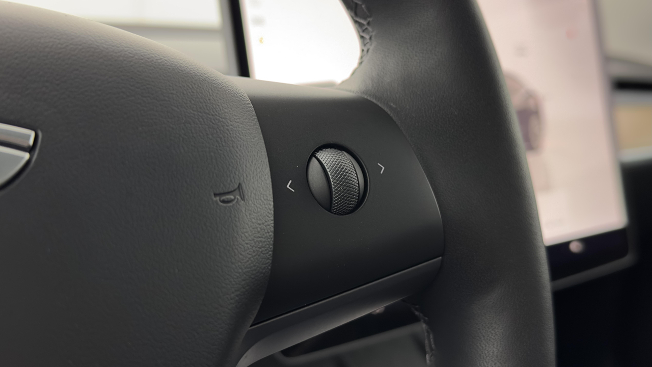 Tesla MODEL 3 RWD — photo 17