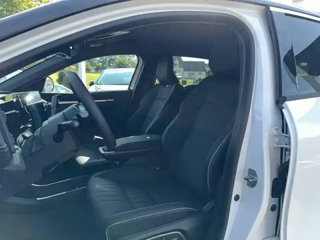 Renault Megane e-tech 220 ch autonomie confort gsr2 — photo 42