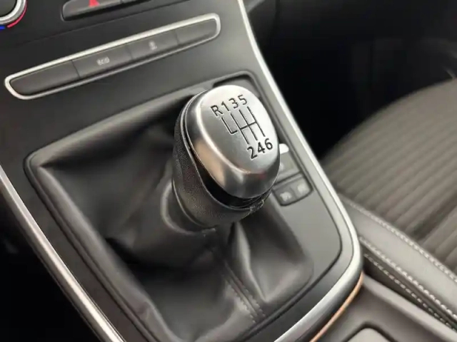 Renault Scenic blue dci 120 — photo 22