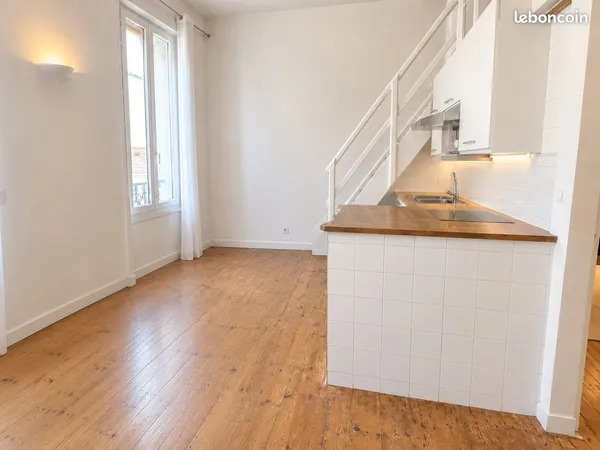 Appartement T3 duplex - 44 m² - proche Triangle d'Or - Bordeaux