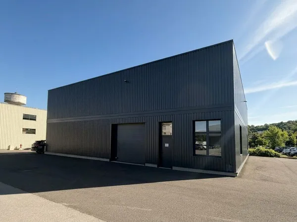 LOCAL D'ACTIVITE - ATELIER à LOUER