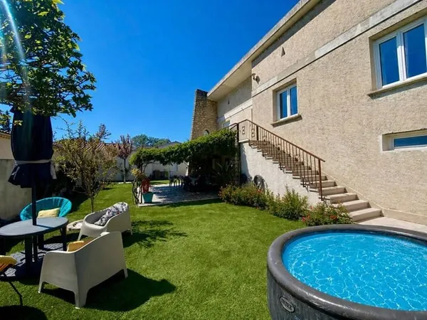 Belle villa familiale 8 pièces 180 m2 avec fort potentiel