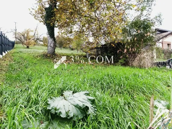 Terrain 1215 m²
